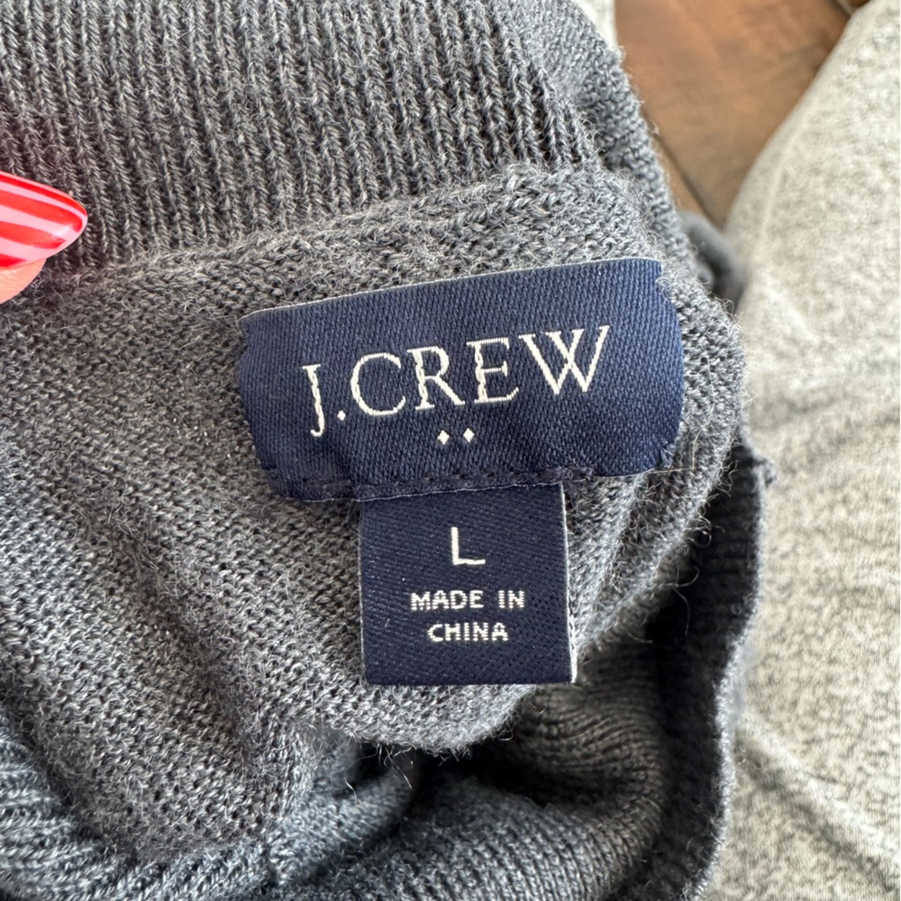 EUC J. Crew 100% Merino Wool Turtleneck Gray Minimalist Layering Warm Size L - Picture 3 of 4